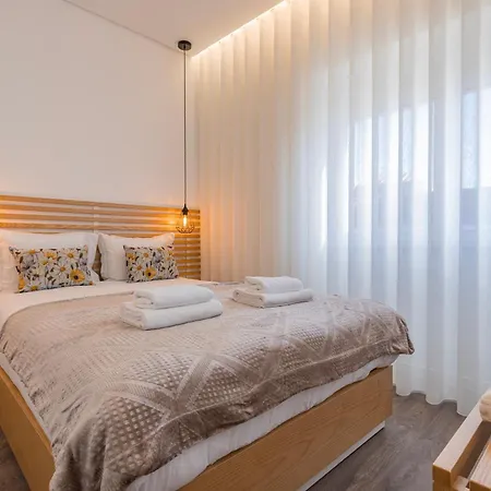 New By The Metro Iv Lisboa